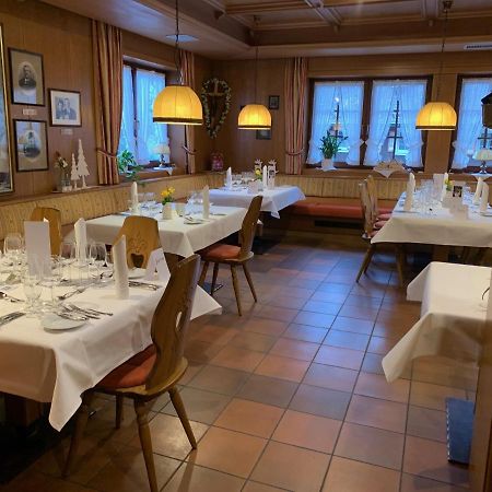 Gasthof Hotel Engel Симонсвалд Екстериор снимка
