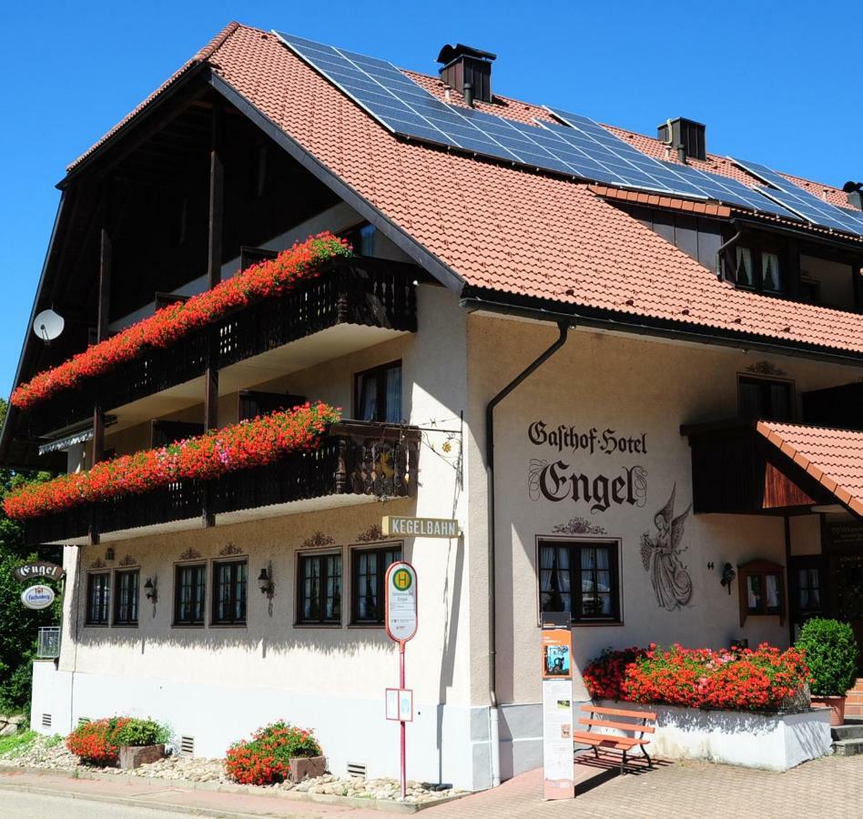Gasthof Hotel Engel Симонсвалд Екстериор снимка