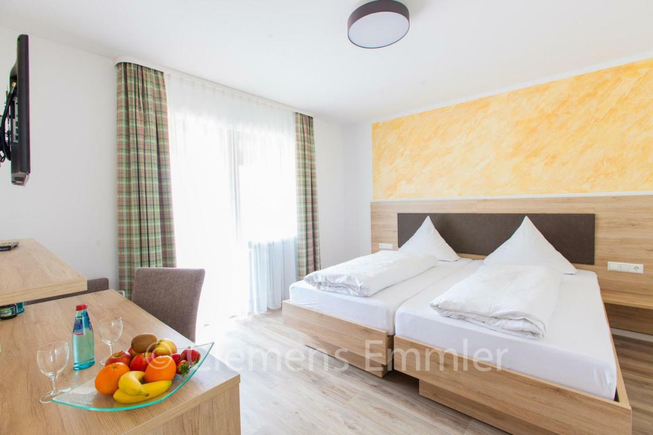 Gasthof Hotel Engel Симонсвалд Екстериор снимка